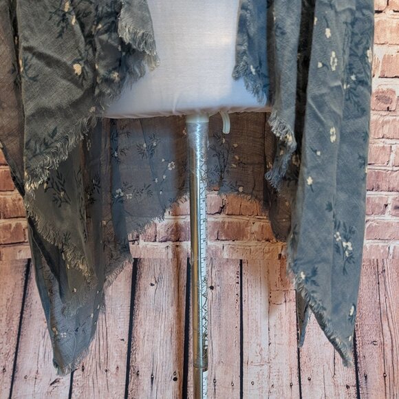 Quagga Open Sheer Floral Cardigan Size One Size - Picture 2 of 7